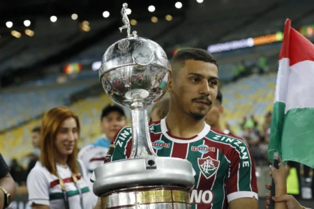 "Tabela das maiores vendas da história do Fluminense em valores fixos; ranking com transferências milionárias do Tricolor."