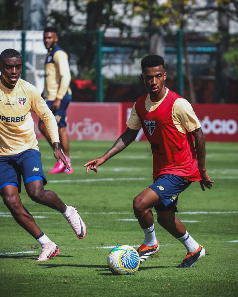 "Últimos Dias Inscrição: São Paulo Enfrenta Seis Baixas e Dois Reforços na Libertadores"