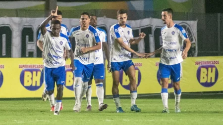 Vitória-ES domina Rio Branco-ES em clássico estadual após quatro anos