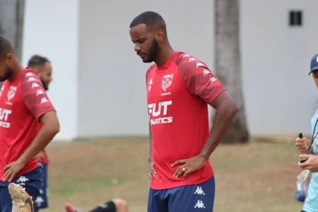 "Volta do Zagueiro Kadu após Longa Ausência: Partida Decisiva do Grêmio Prudente"