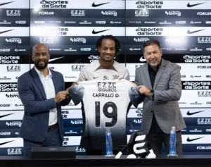 André Carrillo explica escolha pelo Corinthians: dicas de Guerrero e Ramírez influenciaram sua decisão