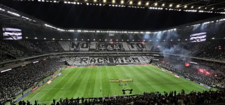 Atlético-MG x São Paulo: Mosaico Gigante na Arena MRV - Veja Detalhes e Custo.