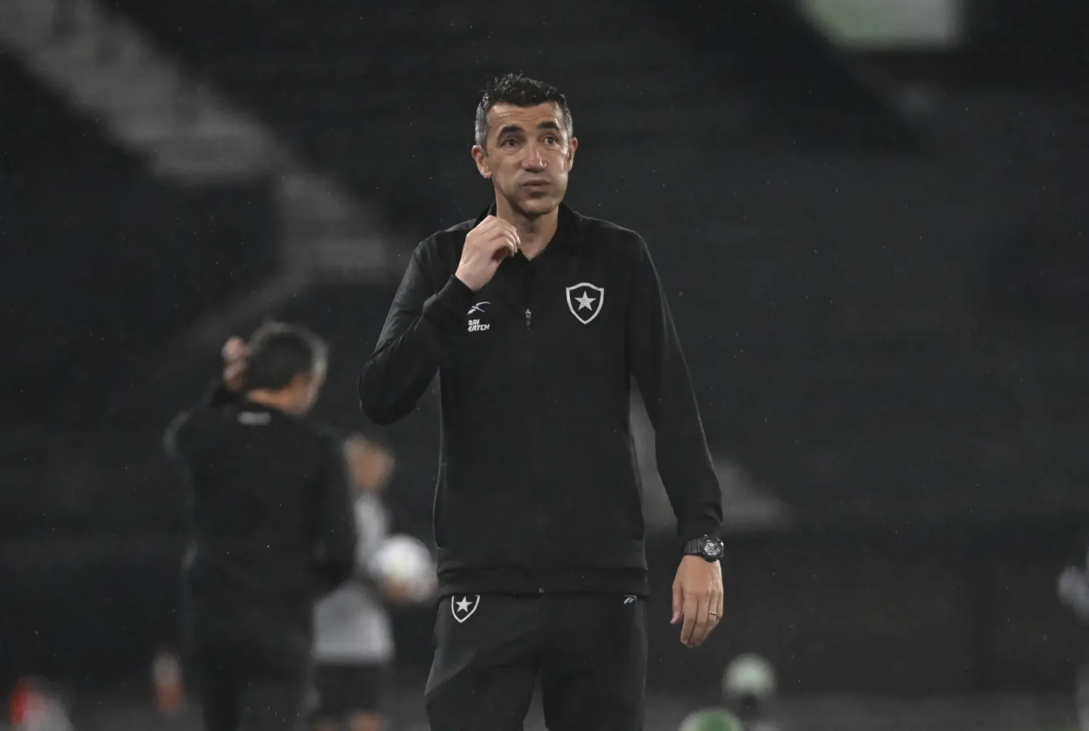 "Bruno Lage, ex-treinador do Botafogo, é anunciado como novo técnico do Benfica"