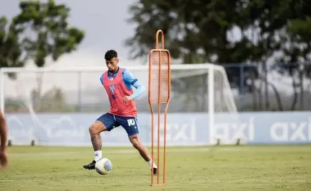 Convocação da Seleção Uruguaia: Lucho Rodríguez, do Bahia, é chamado para jogos da Celeste