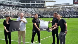 Corinthians Apresenta Novo Patrocinador Oficial na Camisa