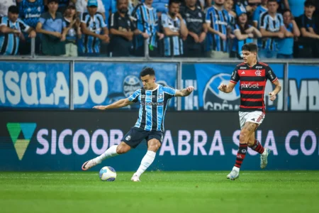 Cristaldo atinge marca de 100 jogos pelo Grêmio e supera número de gols do ano anterior.