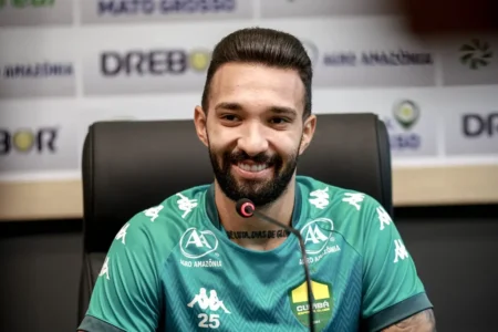 Cuiabá mostra confiança: Clayson elogia início de Bernardo Franco após resgate de estilo de jogo