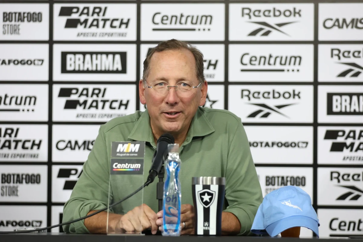 "Fair Play: Textor crítica momento do Botafogo e afirma: 'Não vamos a lugar nenhum'"