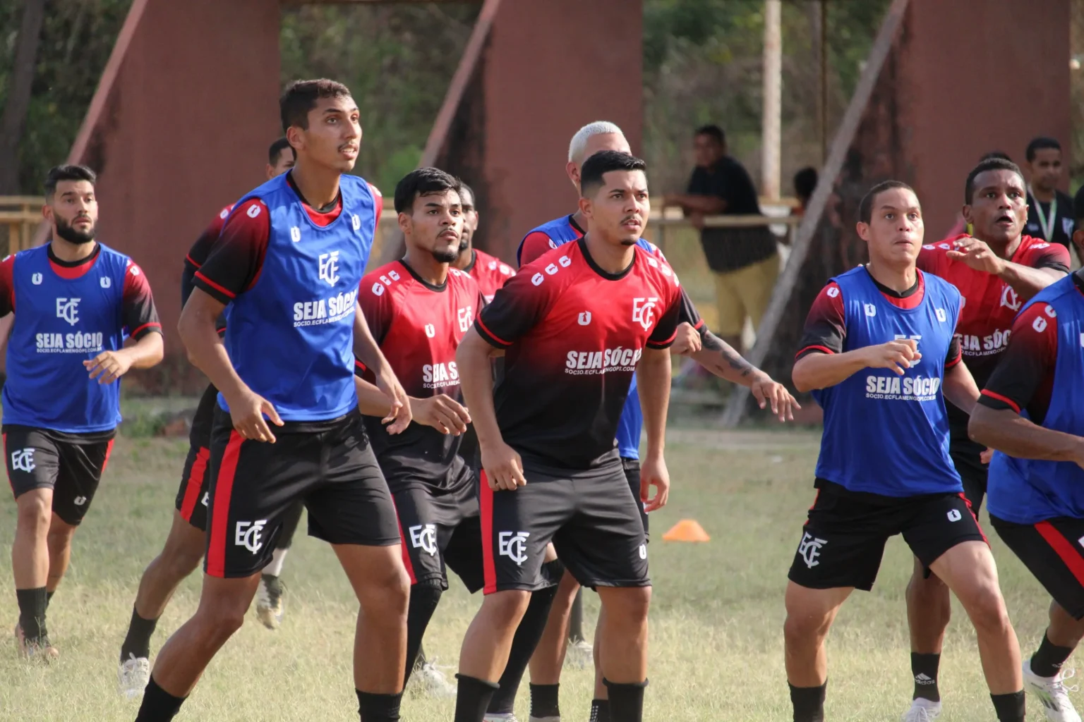 Flamengo-PI se prepara para enfrentar o Caiçara: provável escalação e desfalque confirmado.