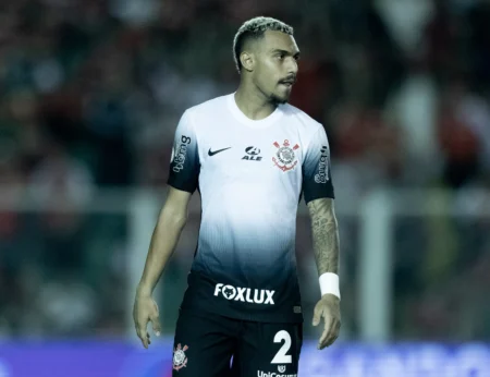 Flamengo ativa garantia e atraso na transferência de Matheuzinho gera prejuízo ao Corinthians