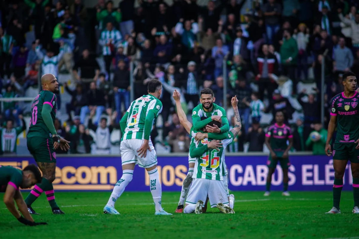 "Fluminense e Criciúma: Os Times da Série A que Mais Sofreram Reversões em 2024"