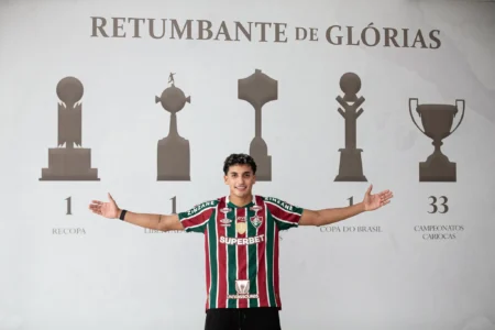 Fluminense oficializa a contratação do lateral-esquerdo Gabriel Fuentes, ex-atleta do Junior Barranquilla.