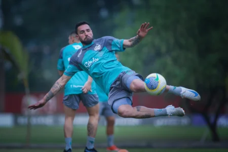 Gilberto Regressa ao Time e Pode Voltar a Ser a Primeira Opção no Juventude