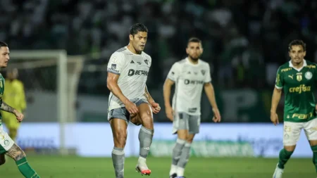 "Hulk fala sobre a derrota do Atlético-MG e seu golaço de falta: 'Tenho treinado pouco'"