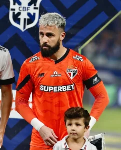 Jandrei do São Paulo: goleiro recupera confiança e garante descanso a Rafael em jogos decisivos