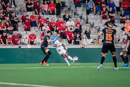 João Ricardo Evita a Derrota do Fortaleza em Jogo em que o Time Não Rende o Esperado