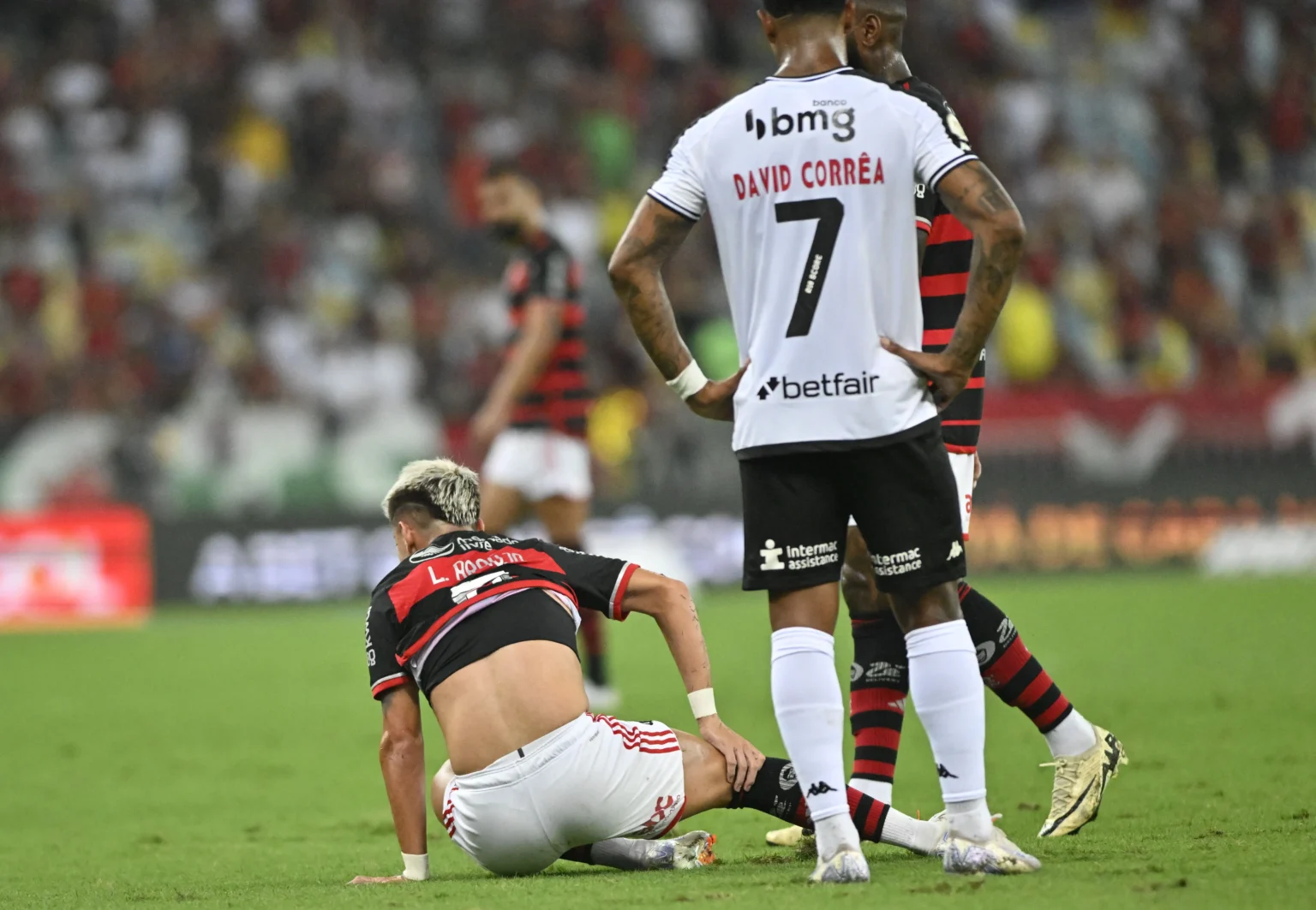 Lesão de Luiz Araújo: Jogador não estará disponível para o Flamengo contra o Peñarol nas quartas da Libertadores