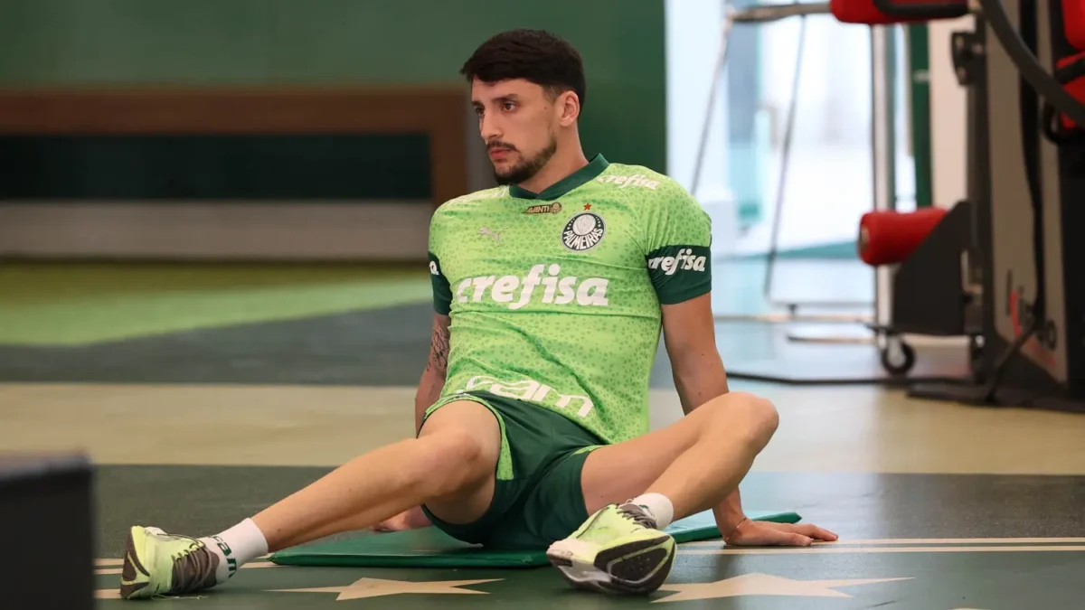 Piquerez se recupera de lesão e torce pelo Palmeiras de longe: "Nervosismo é incontrolável"