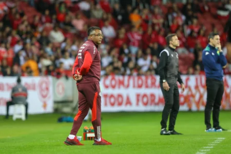 Roger destaca maturidade do Inter após nova vitória: "Uma equipe muito madura".