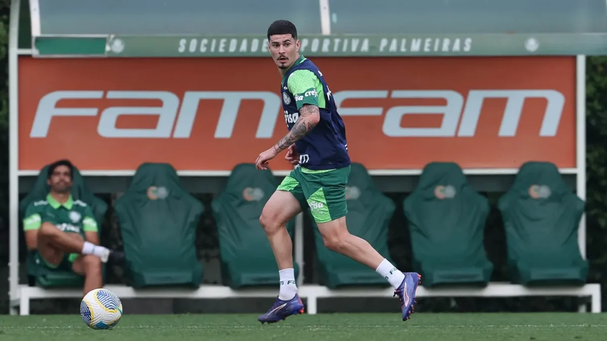 Rômulo sobre futuro no Palmeiras: "Estou em constante evolução"