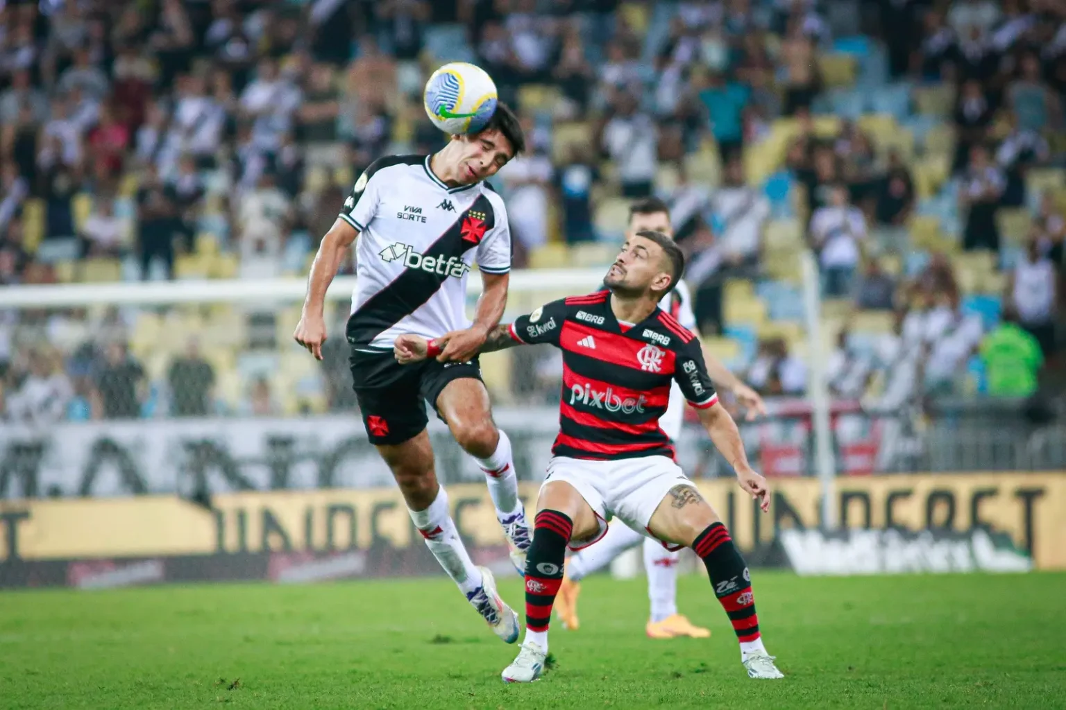 Sforza destaca postura do Vasco: "Nunca se dá por vencido" após empate no clássico