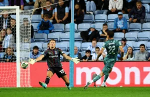 Tottenham faz virada incrível com dois gols nos minutos finais e evita derrota humilhante na Copa da Liga Inglesa.