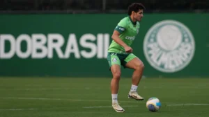 Treinador Veiga destaca importância de Mané Garrincha e valoriza tempo de treino no Palmeiras