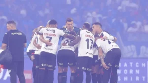 Vasco Da Gama: Mudanças Melhoram o Jogo, mas Lesões e Expulsões Tragam Frustração no Empate.