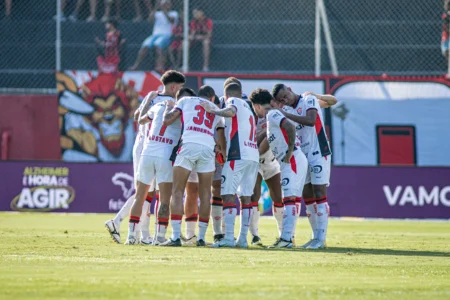 Vitória alcança 50 jogos na temporada com equilíbrio entre vitórias e derrotas