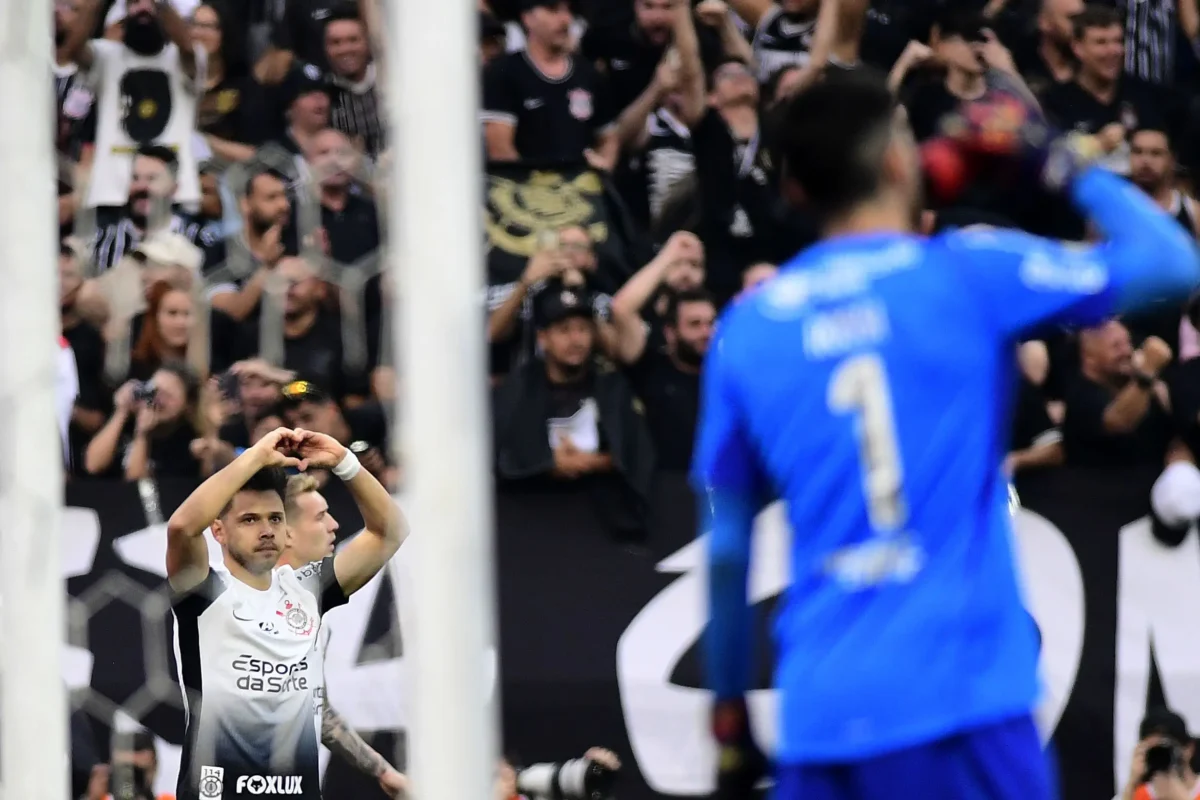 Vitória do Corinthians: Romero destaca importância para a equipe e confiança que virá.