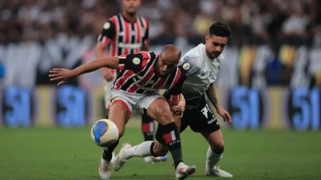 Zubeldía Procura Primeira Vitória no Clássico Tricolor para Superar Eliminações Traumáticas nas Copas