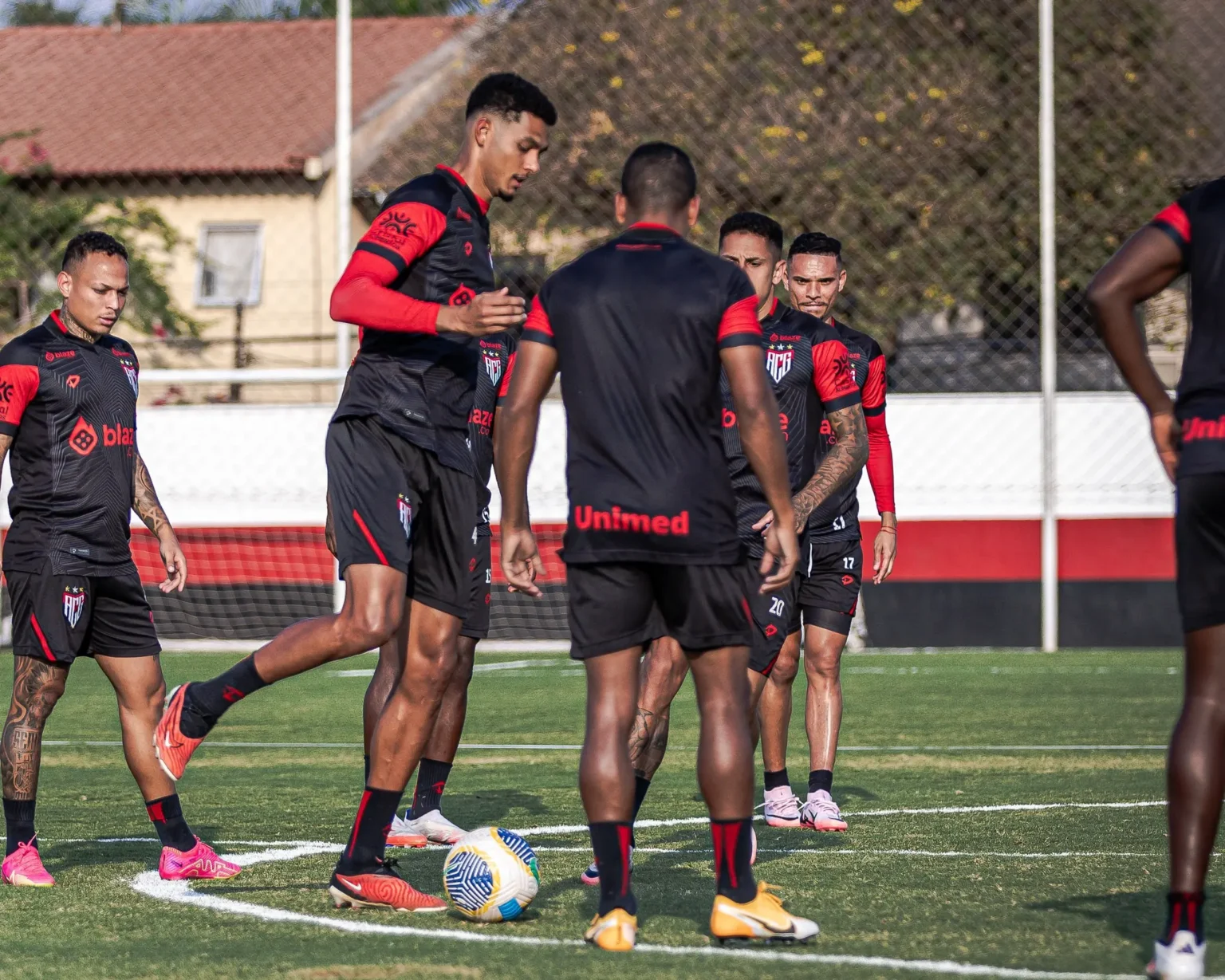 Escalação do Atlético-GO: confira as mudanças no time para enfrentar o Corinthians