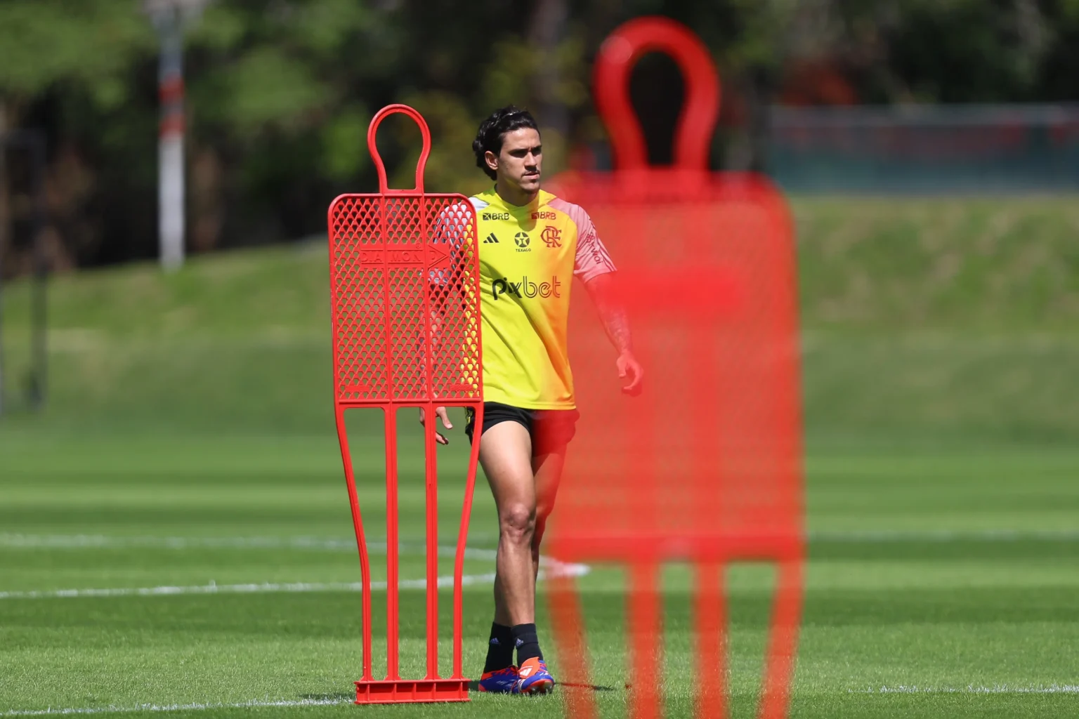 Flamengo define terça como dia decisivo para escolher substituto de Pedro.