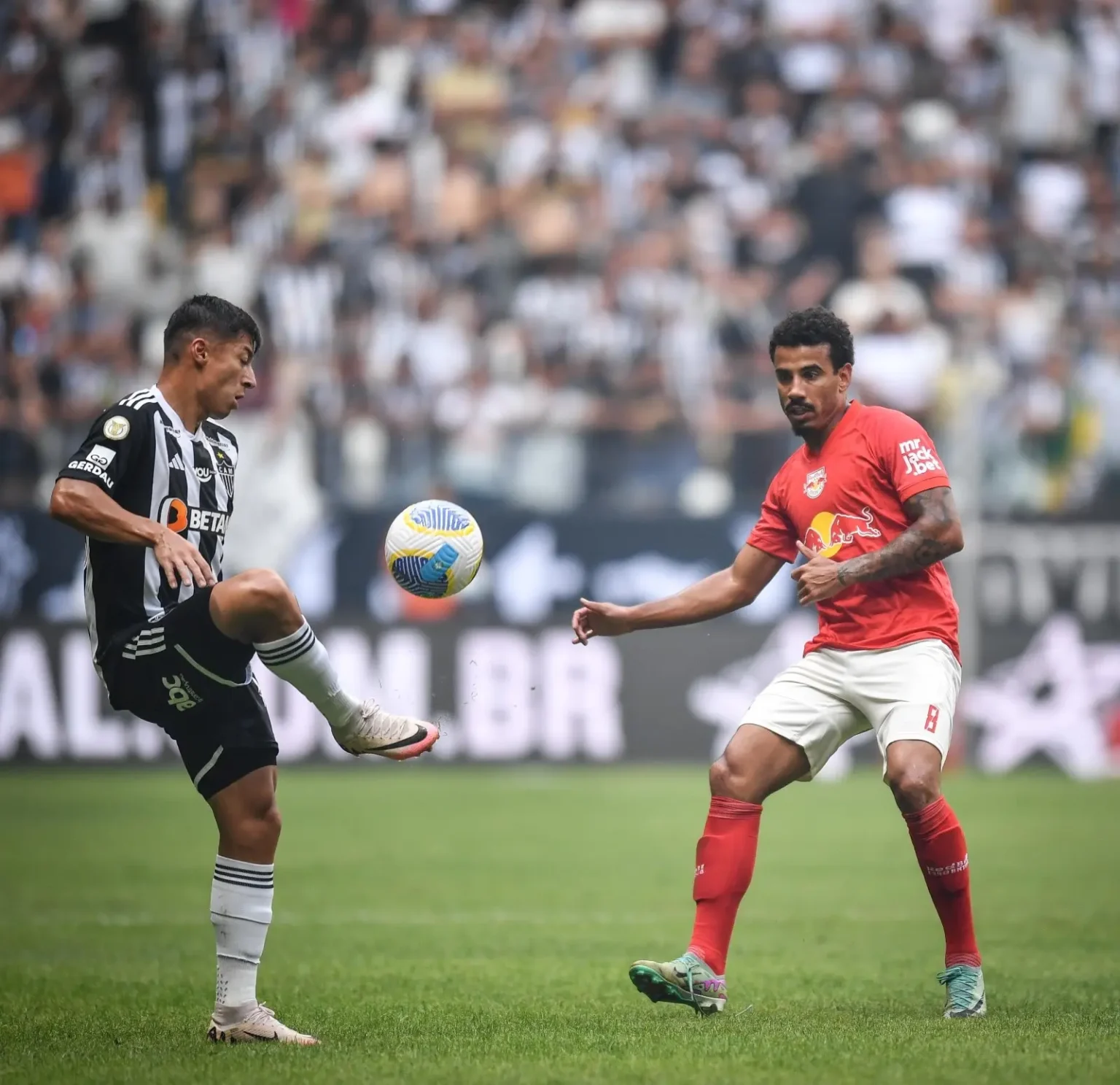 Lucas Evangelista sobre o momento do Bragantino no Brasileirão: "É hora de falar menos e trabalhar mais"