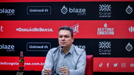 Adson Batista: "Atlético-GO já caiu", treinador inicia preparação para 2025