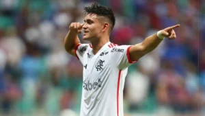 Alcaraz Antecipa Dificuldade contra o Corinthians, mas Elogia o Flamengo como "Melhor Time da América do Sul"