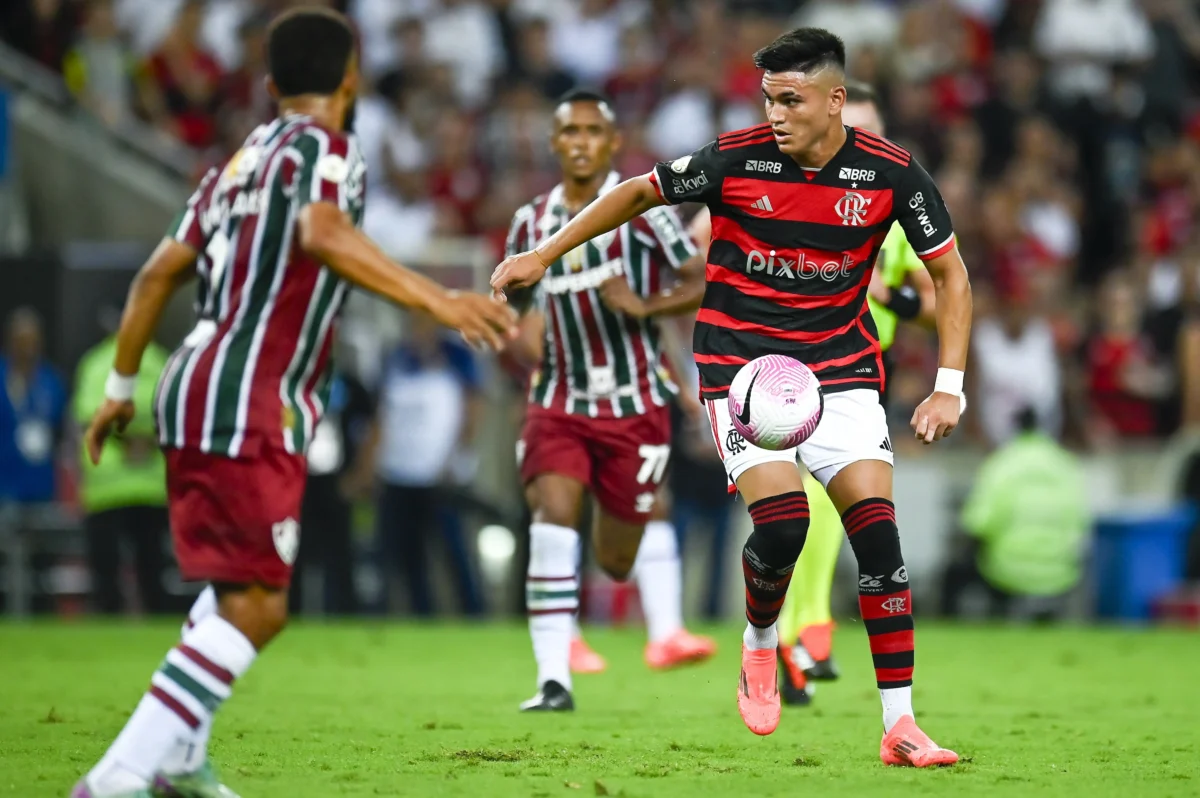 Alcaraz e o peso do rótulo: por que o jogador mais caro da história do Flamengo ainda não engrenou