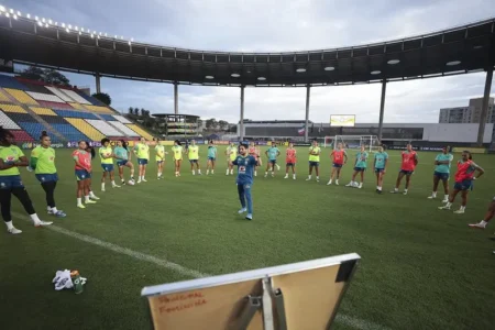 Arthur Elias: Esquece Cerimônia da Bola de Ouro de Ouro, mas Celebra com Orgulho