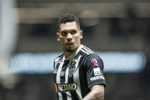 Atlético-MG e Paulinho Desenvolvem Estratégia para Atacante não Perder Decisões Contra Vasco e River