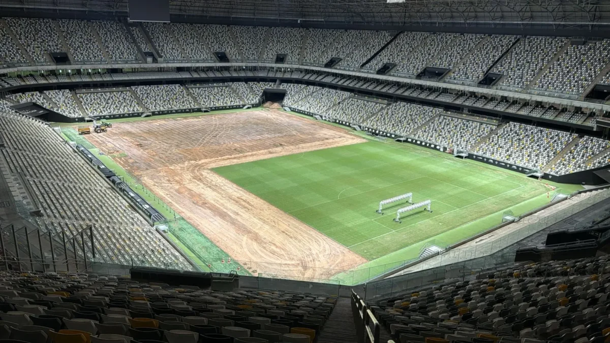 Atlético-MG x Flamengo: Detalhes da troca do gramado para a final da Copa do Brasil; fotos