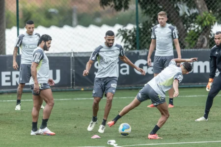 Atlético-MG x Inter de Limeira: Escalação com Time Reserva e Militão à Beira do Gramado.