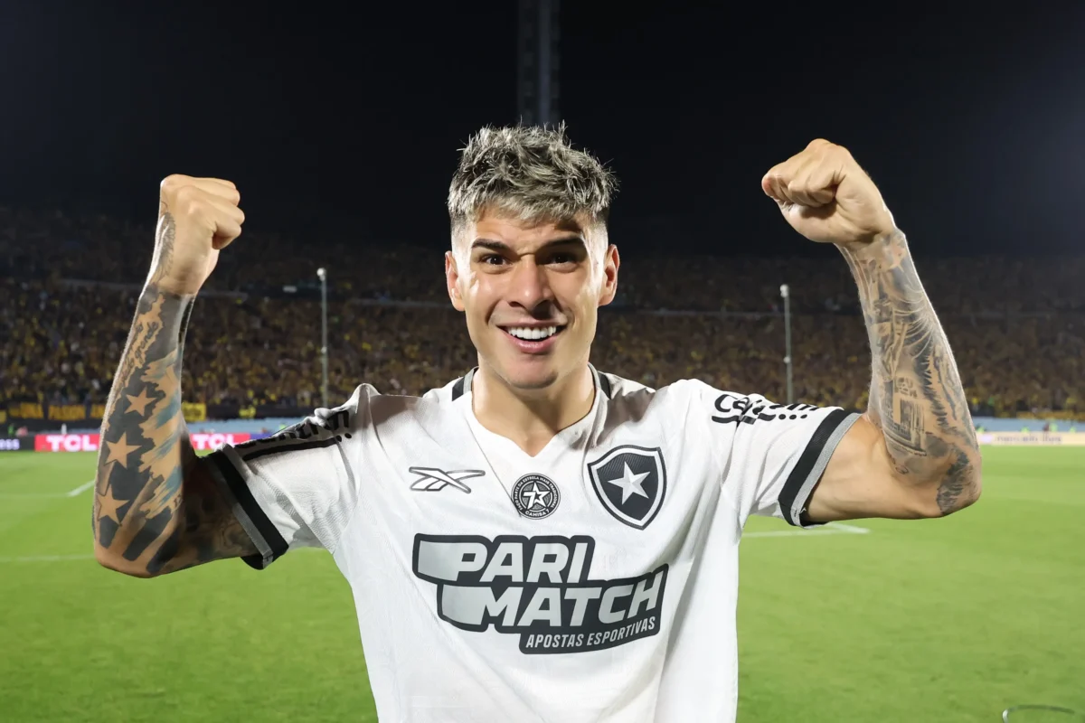 Botafogo terá elenco quase completo na final da Libertadores após pendurados escaparem de punição.