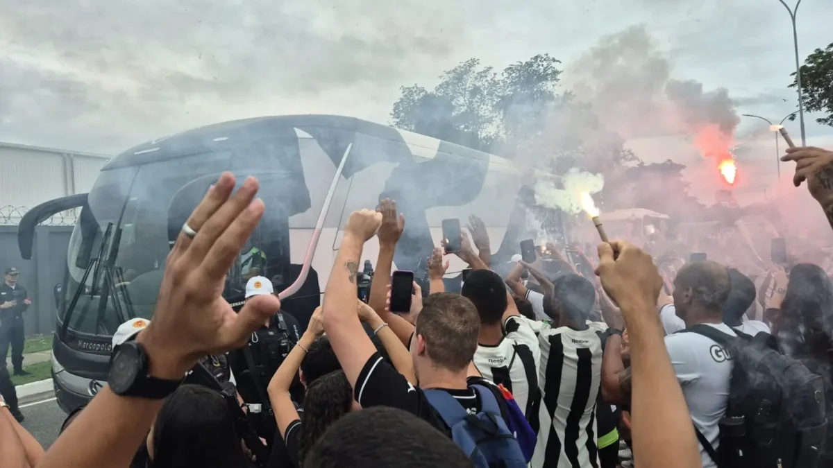 Botafogo Viaja para Enfrentar Peñarol com Apoio dos Torcedores