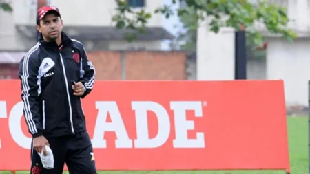 Camisa do Flamengo para o Outubro Rosa: veja o modelo da nova edição