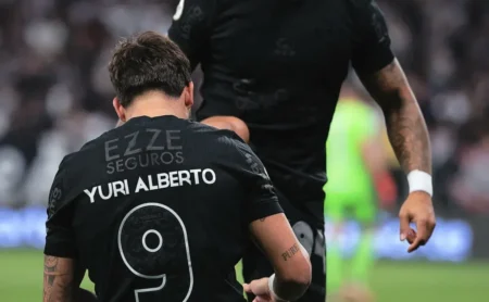 "Corinthians Adota Uniforme Preto em Casa por Solicitação dos Jogadores"