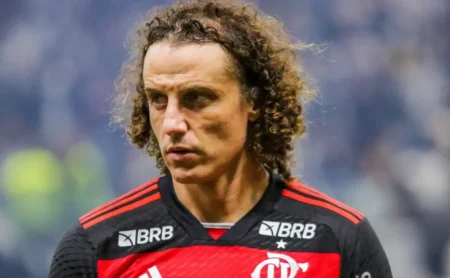 "David Luiz comove torcedores após consolar rival do Corinthians em vitória do Flamengo"