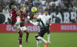 "Desespero do Flamengo: Bruno Henrique é Expulso e Torcedores Reagem com Raiva"