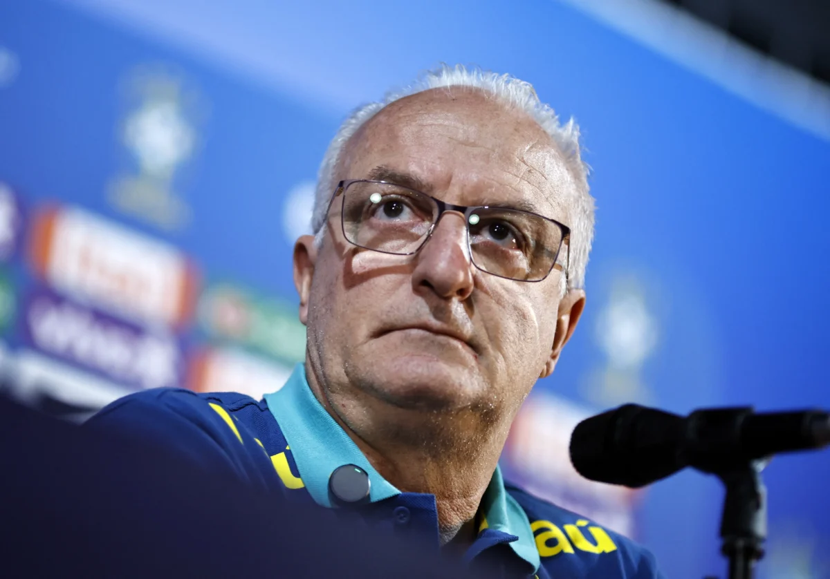 Dorival Júnior elogia Danilo após empate e comenta sobre o momento da Seleção Brasileira.