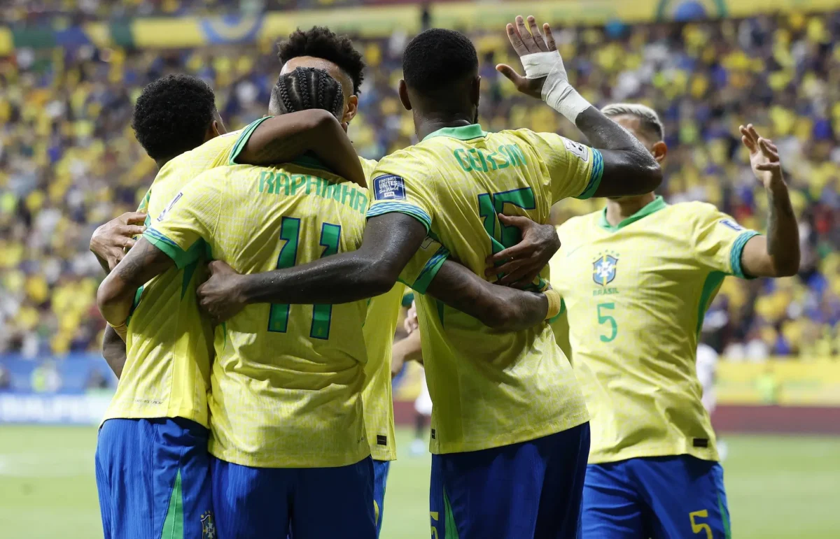 Dorival comemora organização da seleção brasileira na goleada sobre o Peru: "Tudo o que foi treinado e aplicado".