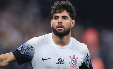 Eliminação contra o Flamengo: Torcedores do Corinthians pedem saída de Yuri Alberto após derrota